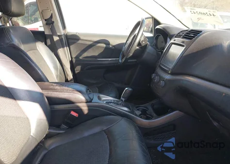 2019 Dodge Journey Crossroad z USA, uszkodzony, nr VIN 3C4PDCGG3KT778533